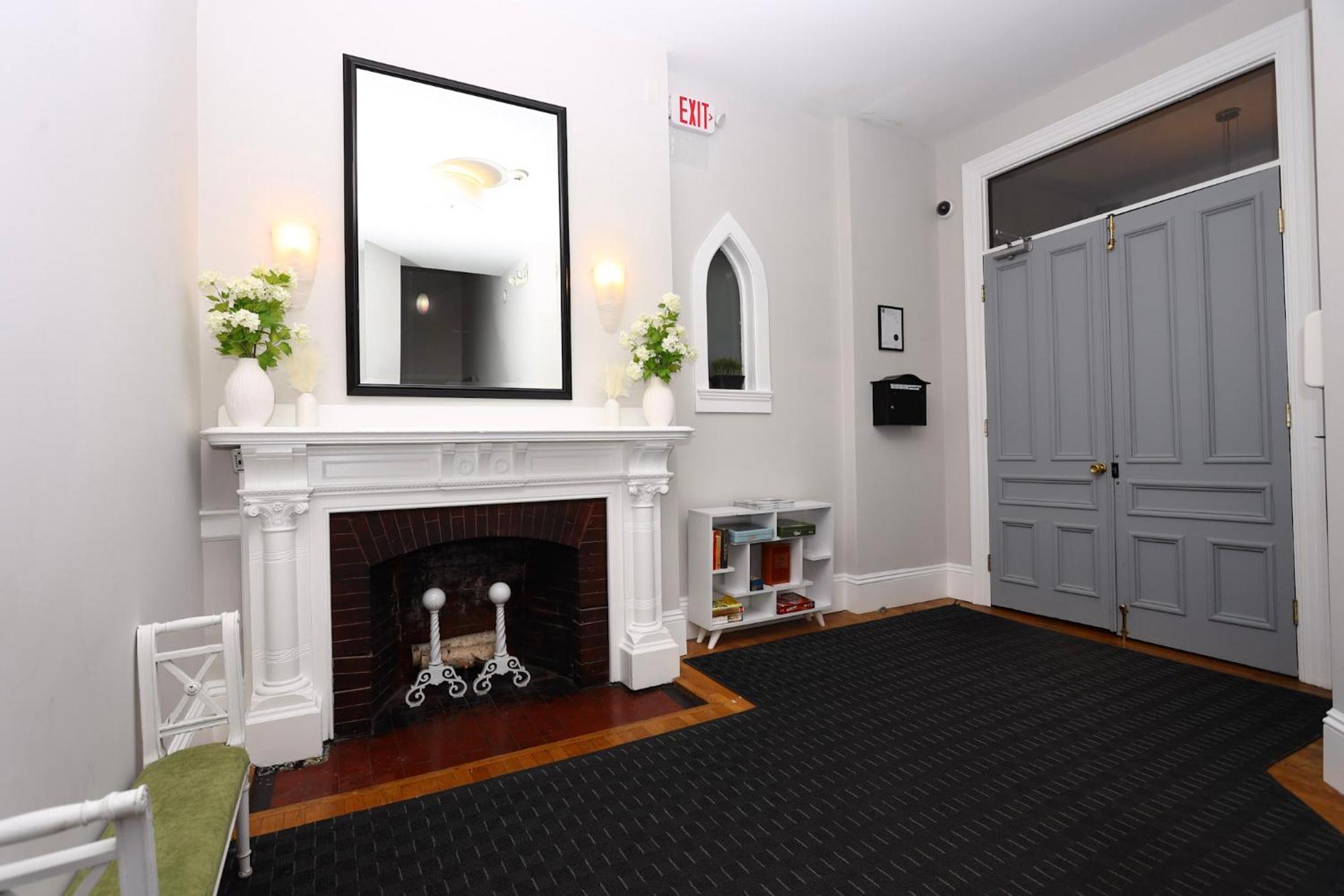 Stylish Newbury Street Studio, #2 بوسطن المظهر الخارجي الصورة
